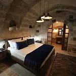 Hotel Cave