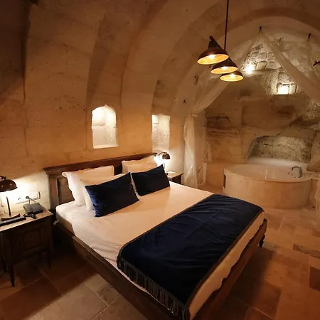 Hotel Cave 5*