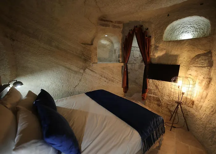 Hotel Cave 5*